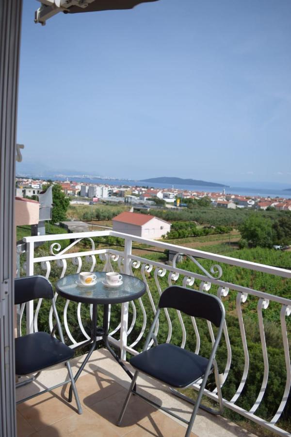 Apartments Marta Kaštel Novi Zewnętrze zdjęcie