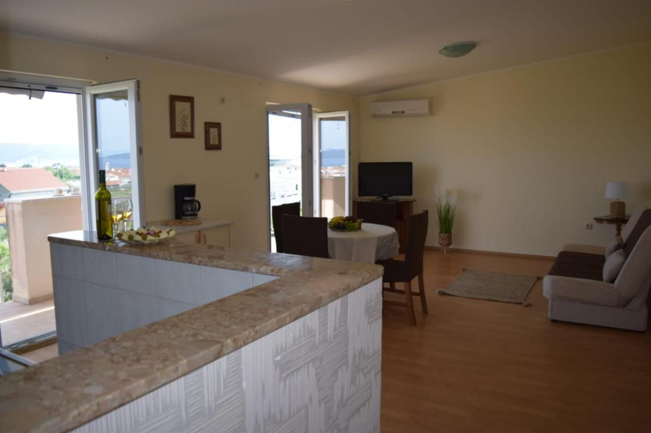 Apartments Marta Kaštel Novi Zewnętrze zdjęcie