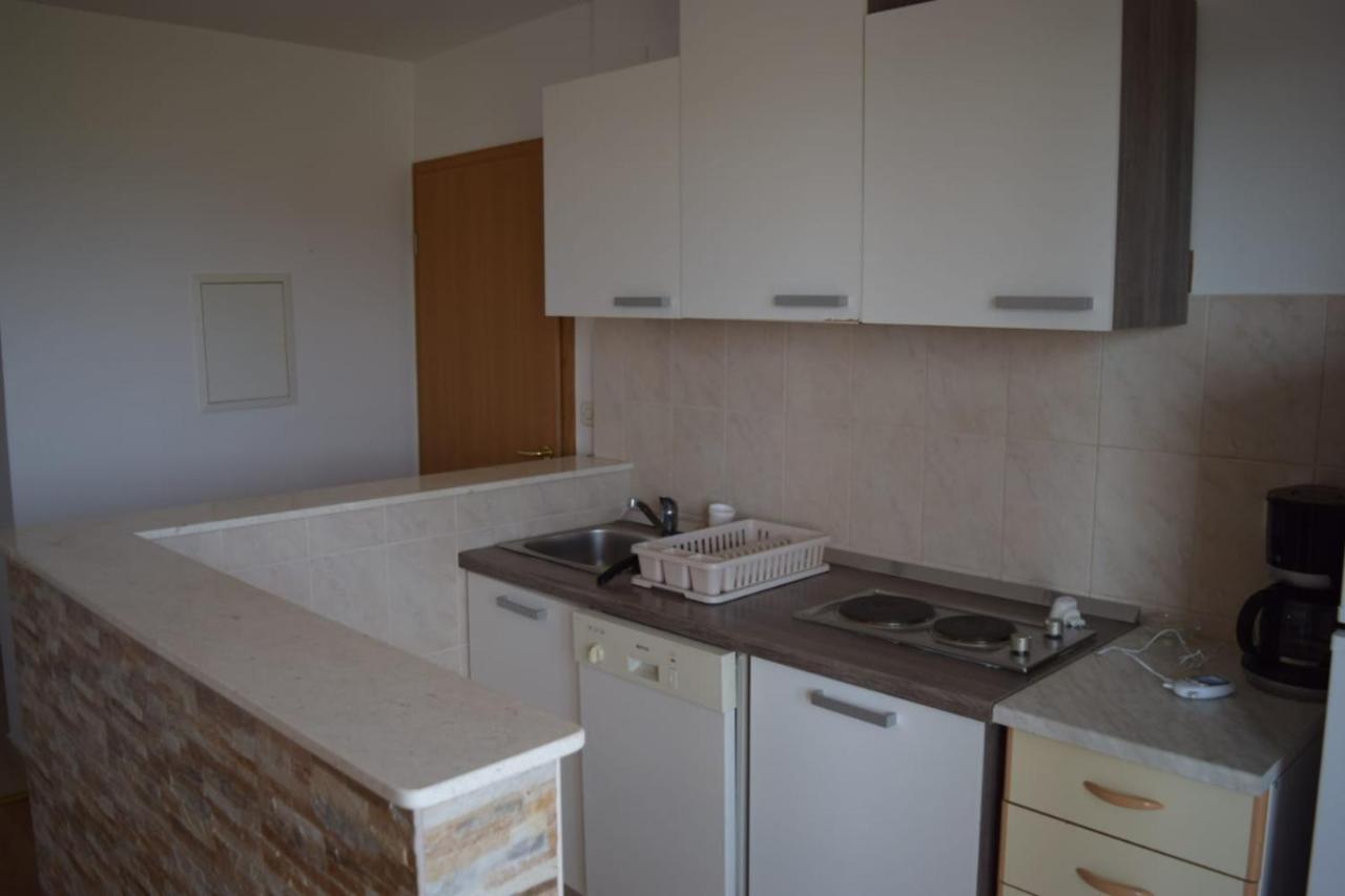 Apartments Marta Kaštel Novi Zewnętrze zdjęcie