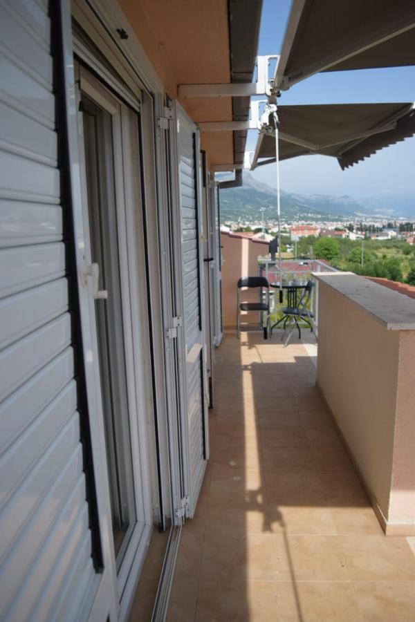 Apartments Marta Kaštel Novi Zewnętrze zdjęcie
