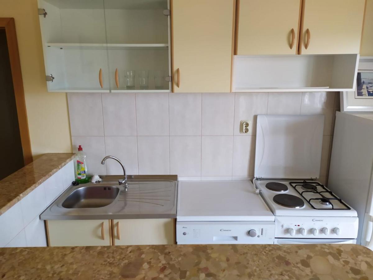 Apartments Marta Kaštel Novi Zewnętrze zdjęcie