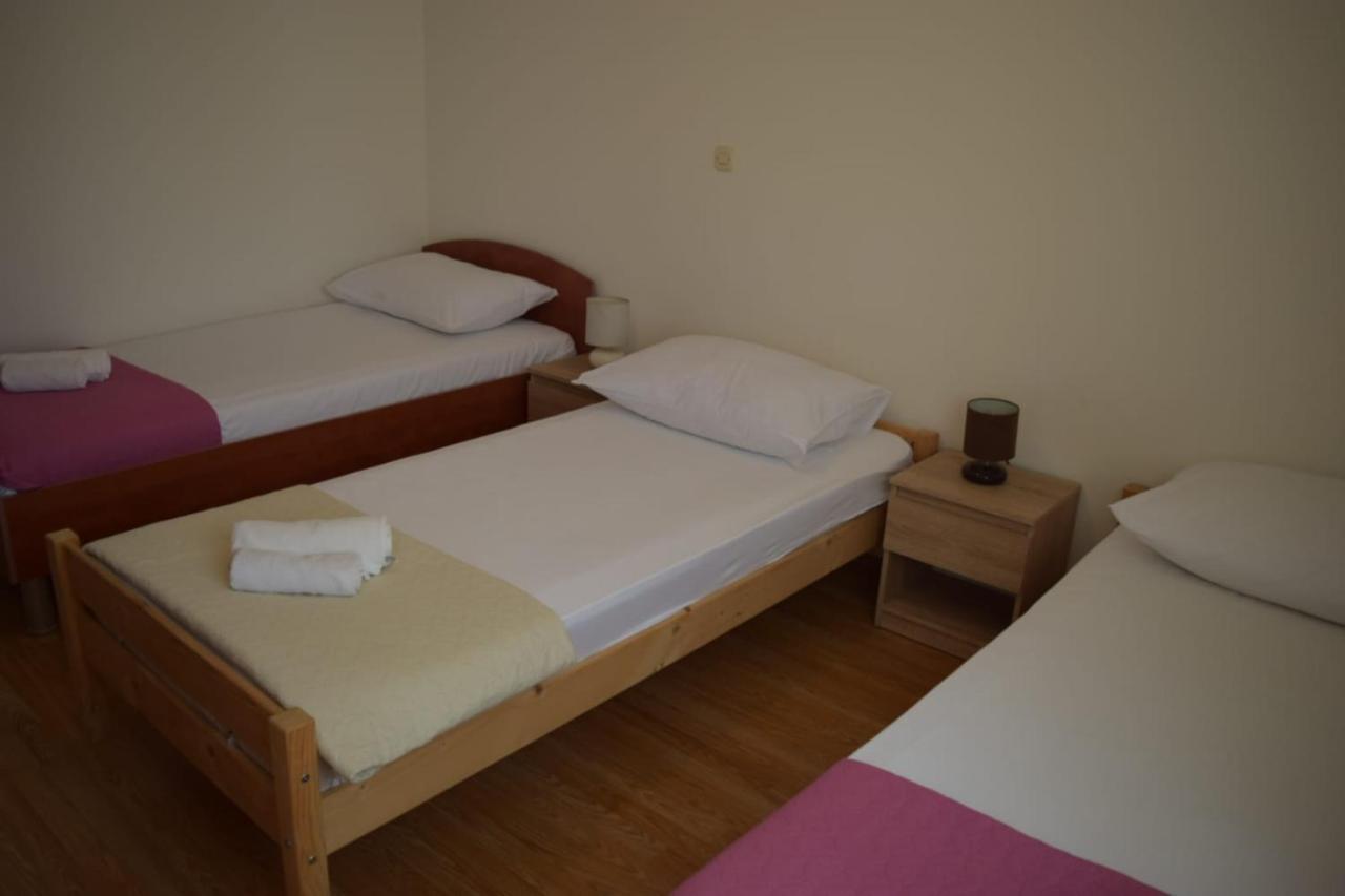 Apartments Marta Kaštel Novi Zewnętrze zdjęcie