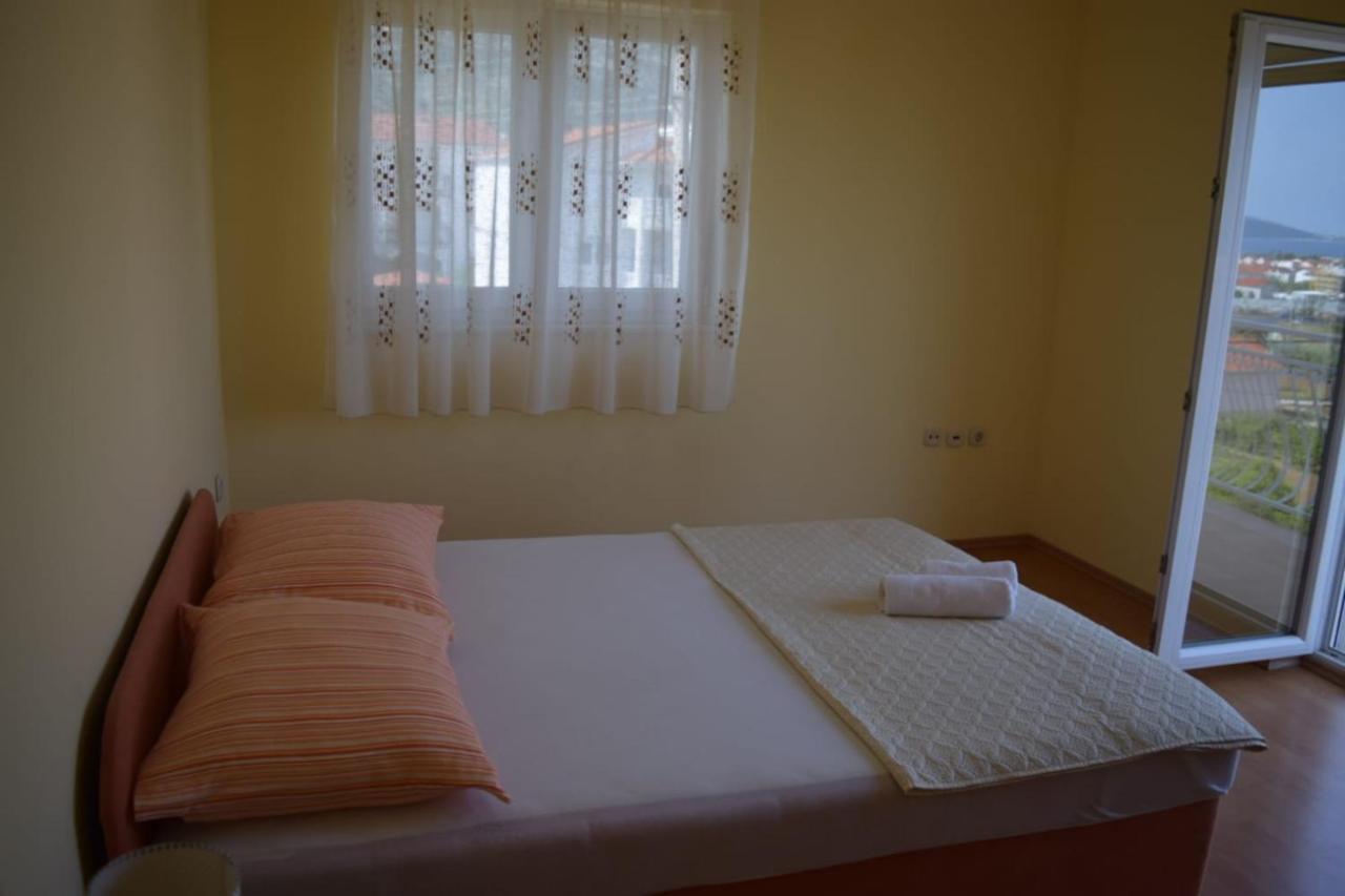 Apartments Marta Kaštel Novi Zewnętrze zdjęcie