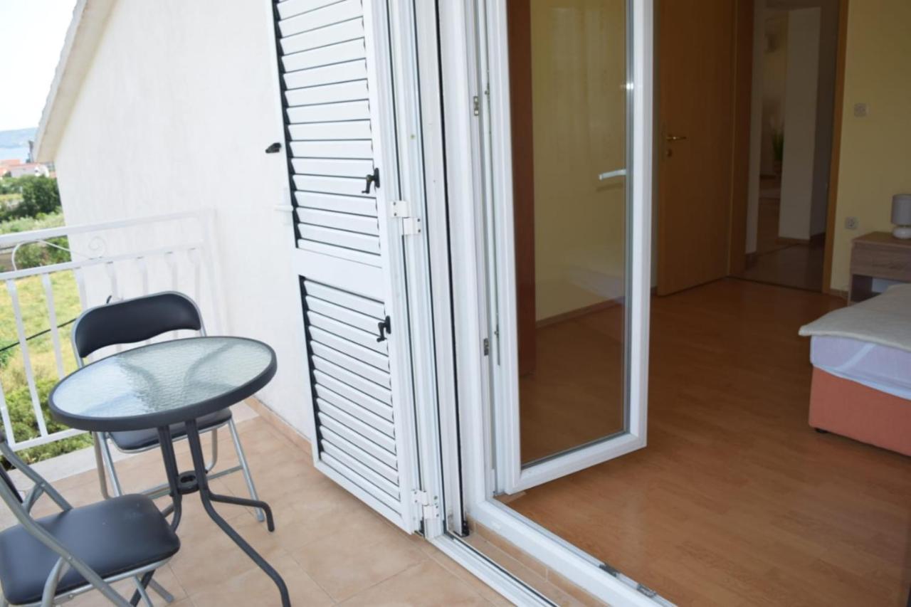 Apartments Marta Kaštel Novi Zewnętrze zdjęcie
