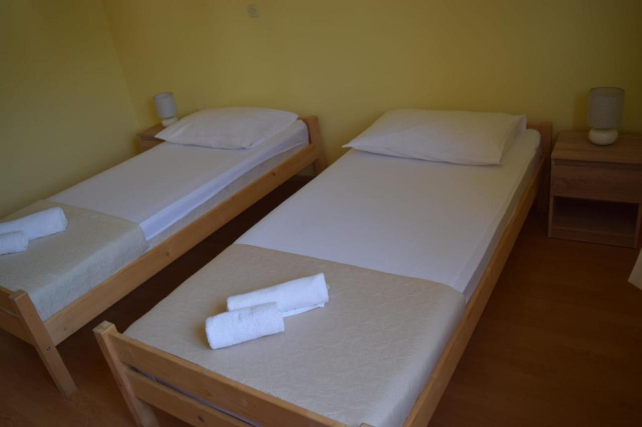 Apartments Marta Kaštel Novi Zewnętrze zdjęcie
