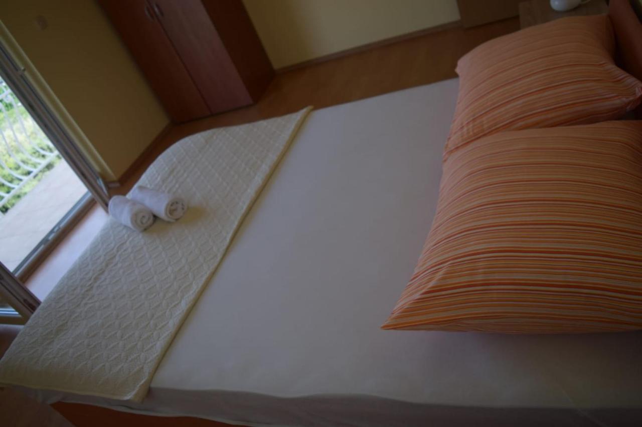 Apartments Marta Kaštel Novi Zewnętrze zdjęcie